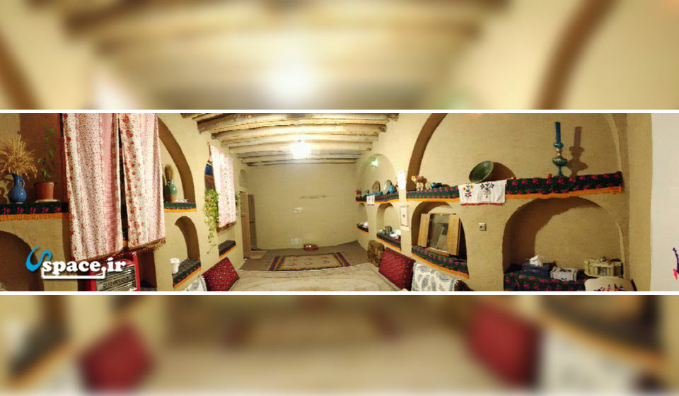 نمایی از اتاق های اقامتگاه بوم گردی قلعه عمو حسین - شاهرود